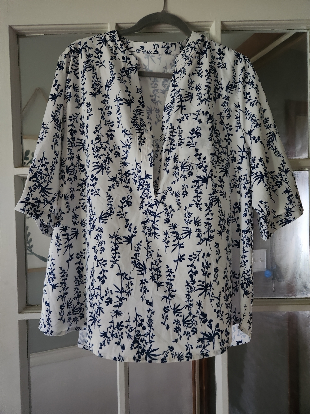 Shein Vacation Style White & Navy Floral V-Neck Blouse
